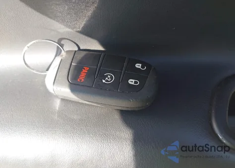 2021 Jeep Renegade Limited 4X4 from USA, damaged, VIN ZACNJDD13MPN31011